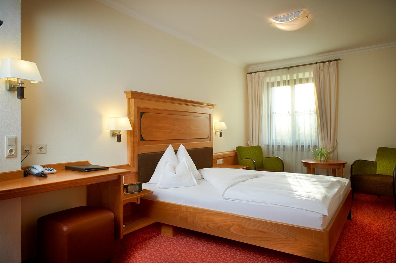 Hotel Zur Post Bad Koetzting Bagian luar foto